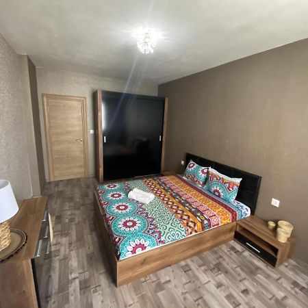 Lovely Cozy Apartment София Екстериор снимка