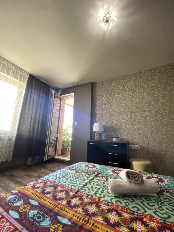 Lovely Cozy Apartment София Екстериор снимка