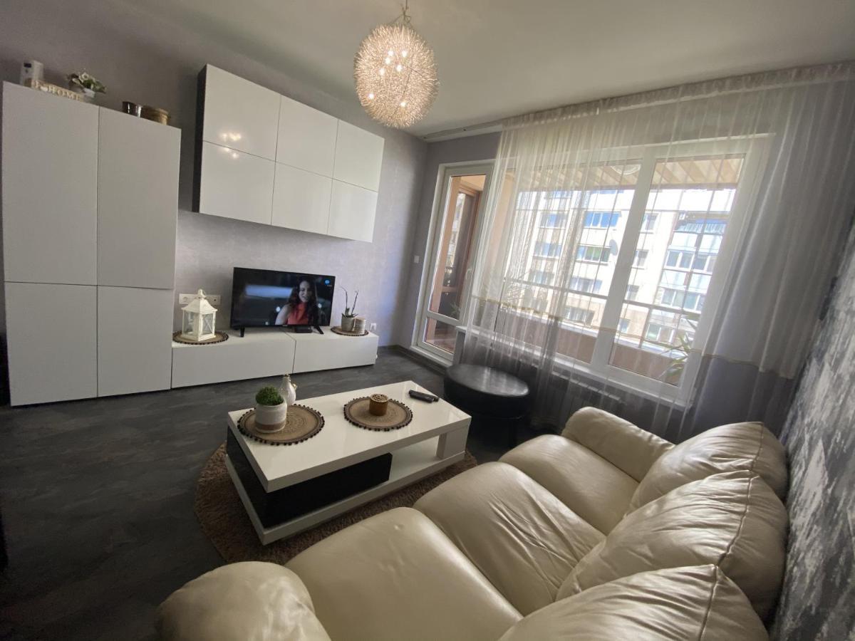 Lovely Cozy Apartment София Екстериор снимка